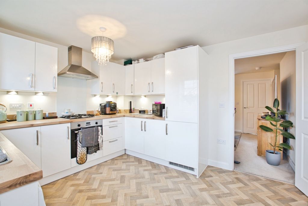 Property photo 2 of 17