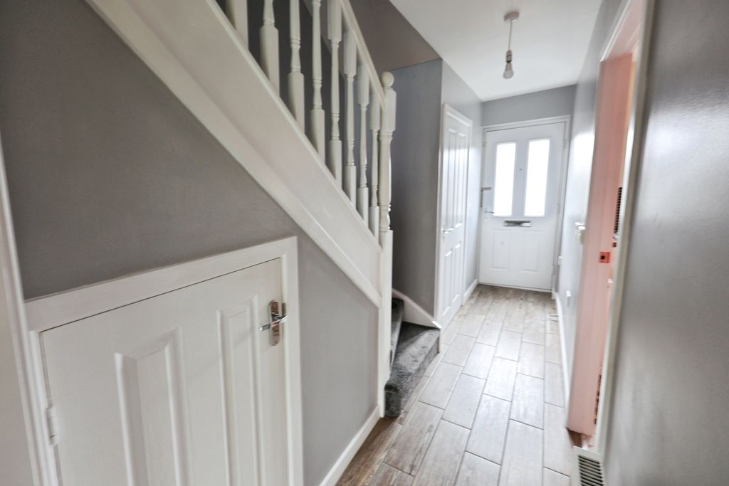 Property photo 2 of 11 Pbox-Unknown-314556.Jpg