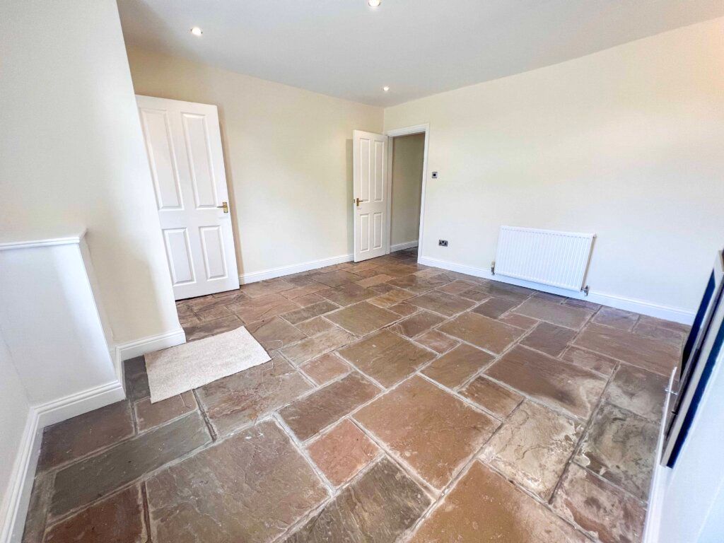Property photo 3 of 29