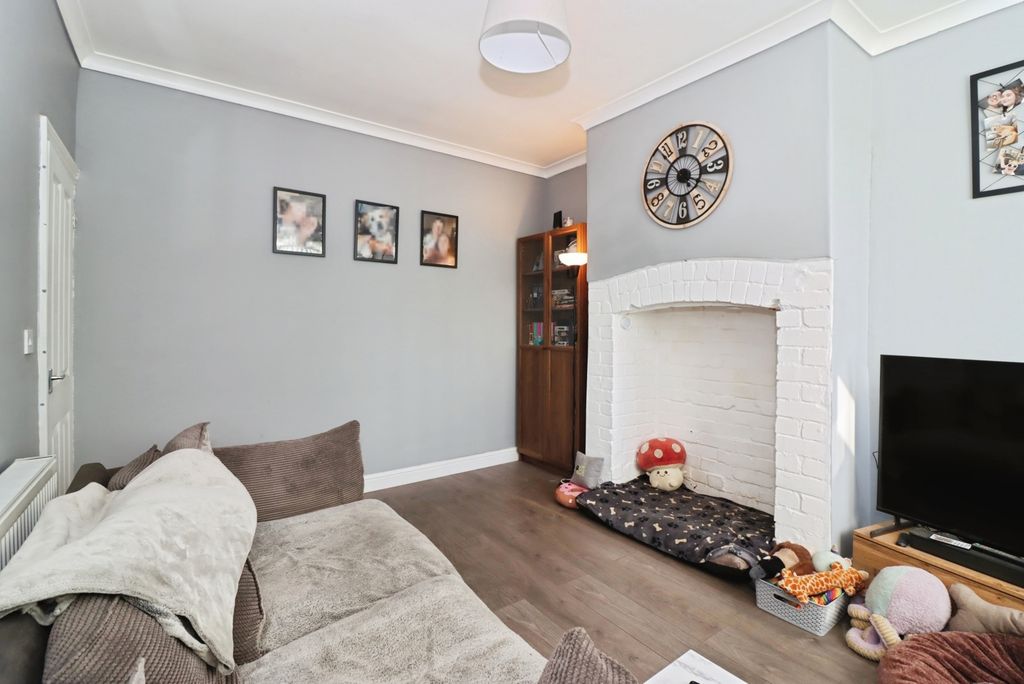 Property photo 2 of 15 Pbox-Img.Jpg