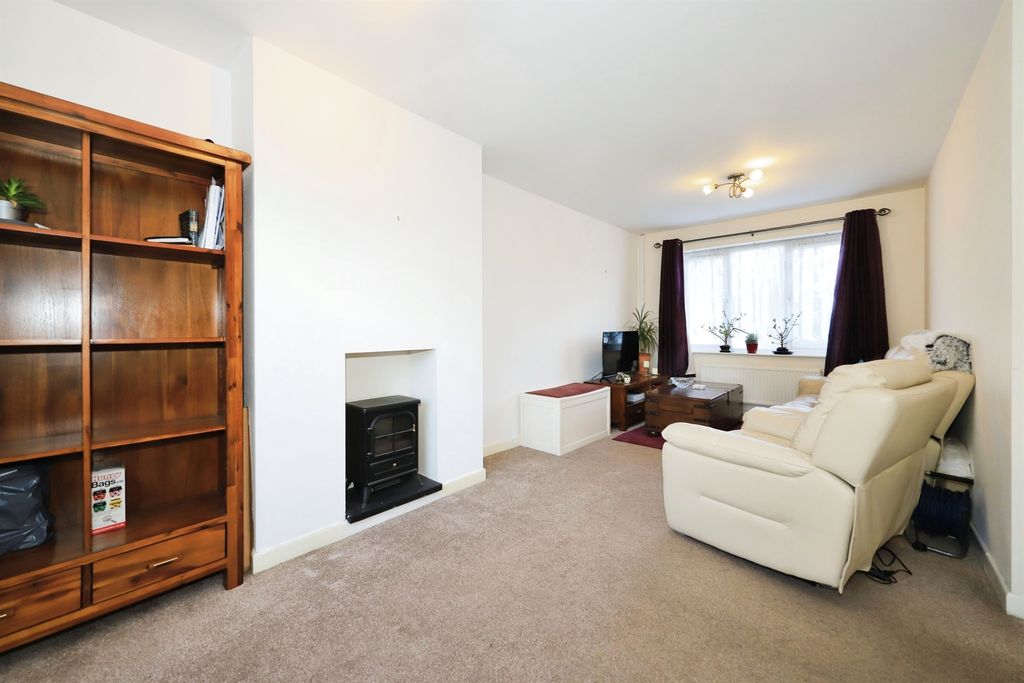 Property photo 3 of 15