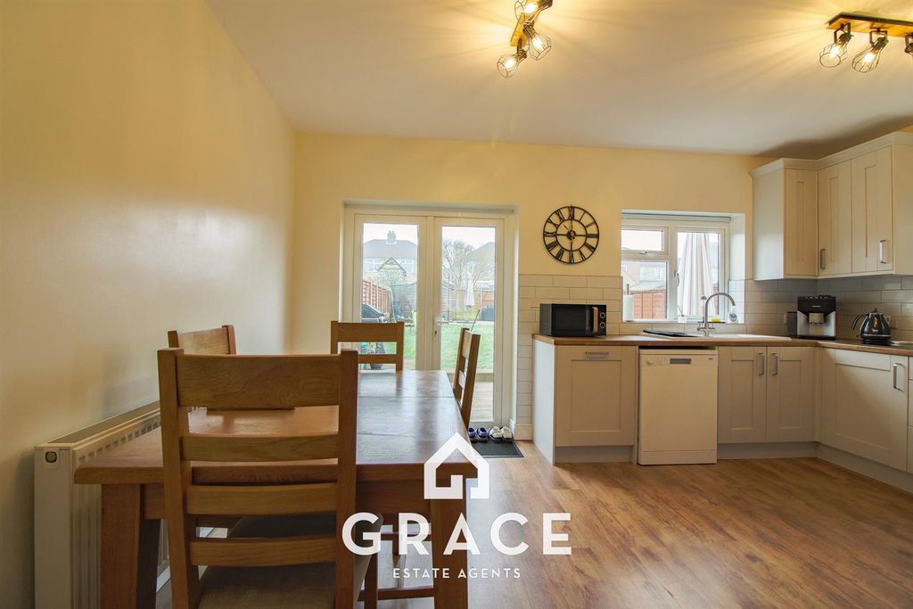 Property photo 3 of 17 Untitled_Hdr-24-2.Jpg