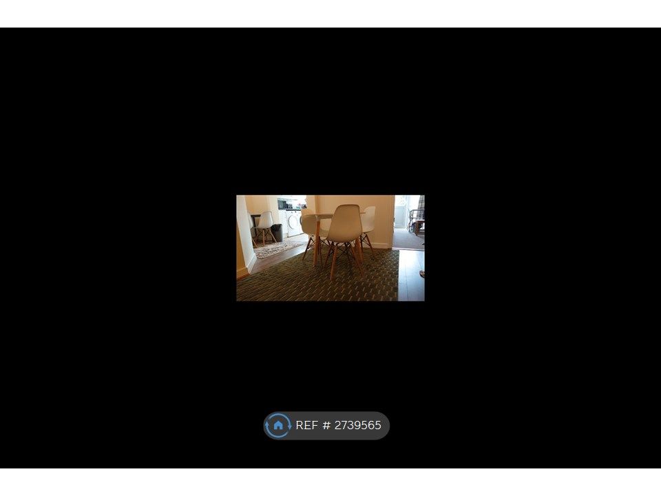 Property photo 3 of 11 Open Plan Lounge