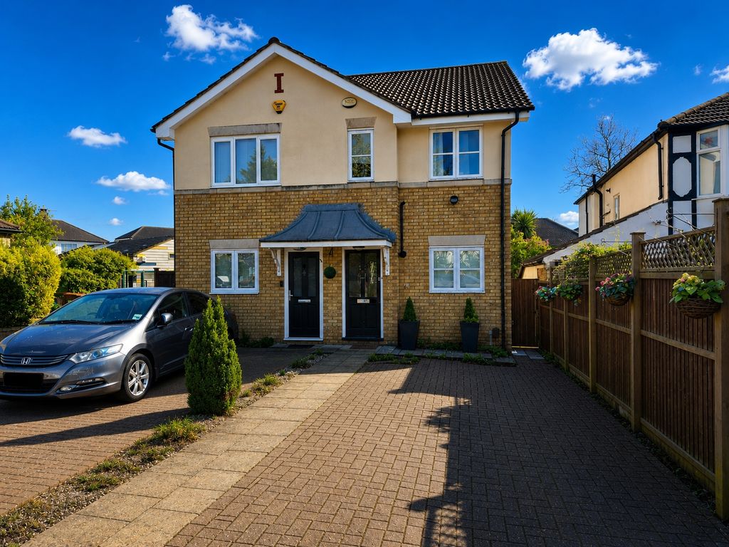 Property photo 1 of 18 Exterior