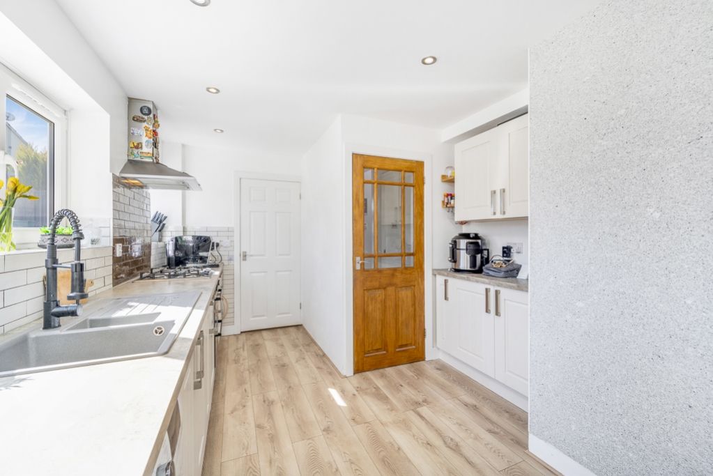 Property photo 3 of 24 120 Brownlow Crescent (Pinchbeck)-15