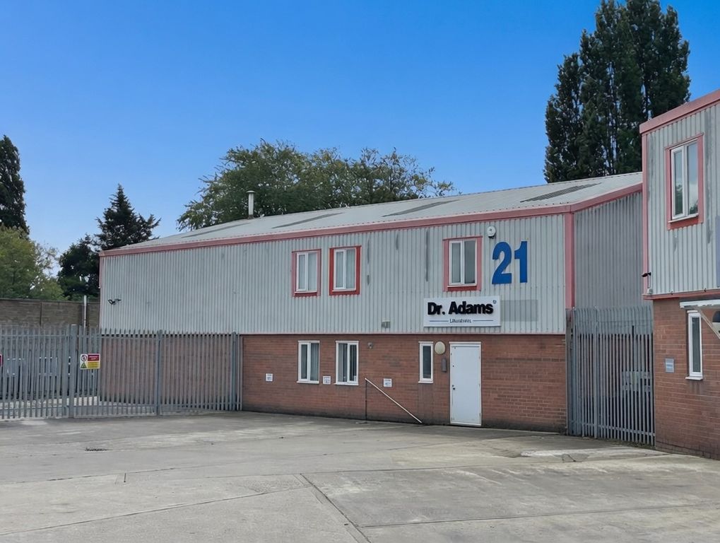 Property photo 1 of 9 Photo 11