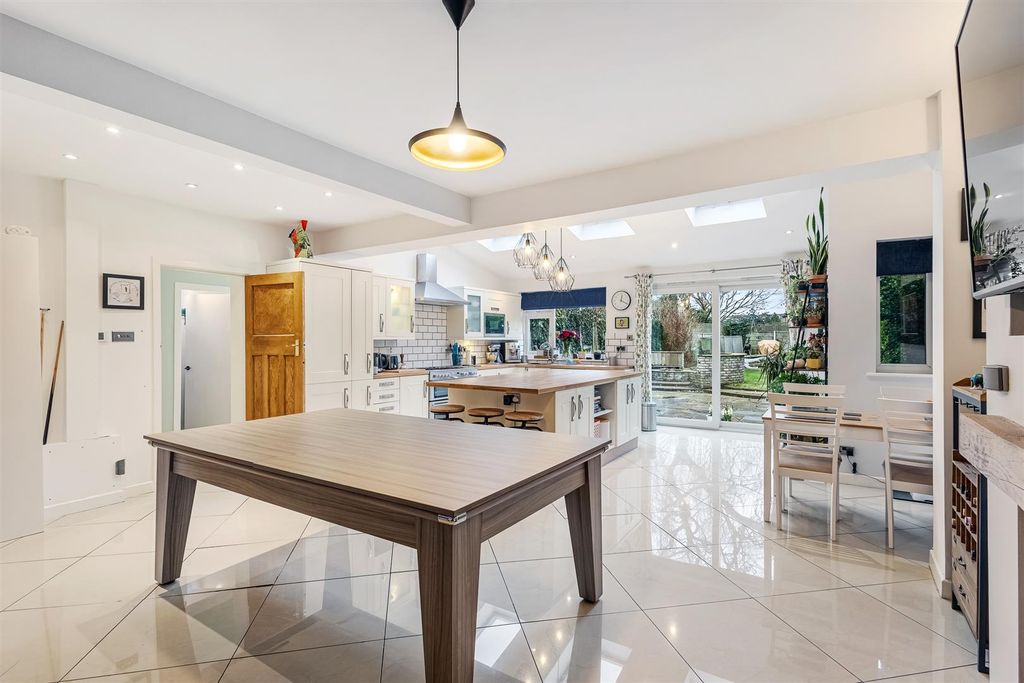 Property photo 2 of 31 Image 2