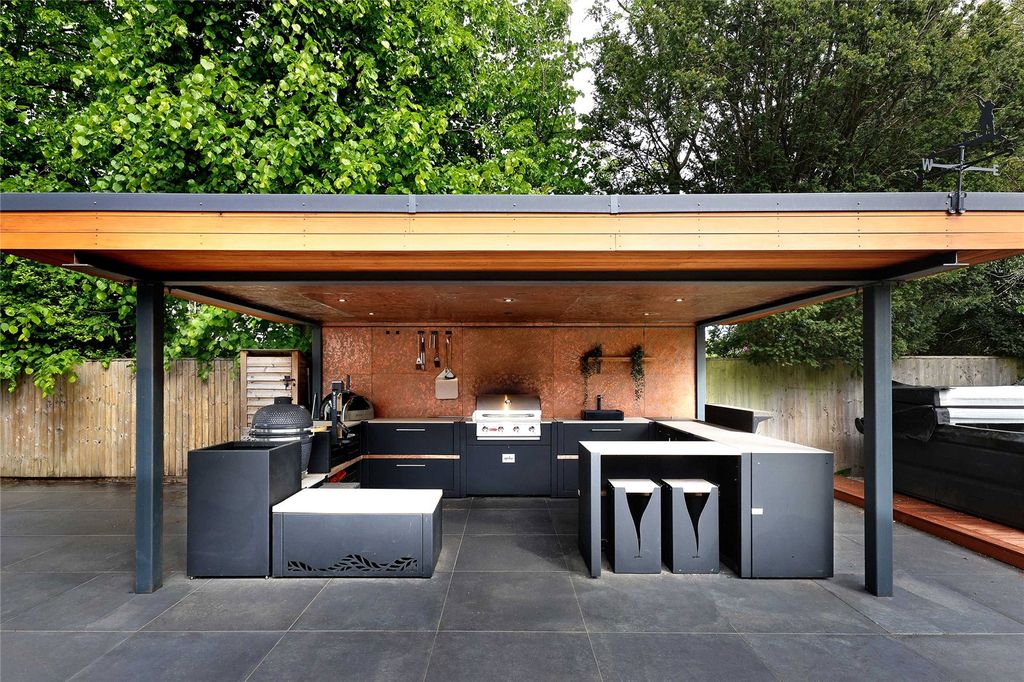 Additional image 18 of 6 bed detached house for salePenn Road, Beaconsfield, Buckinghamshire HP9