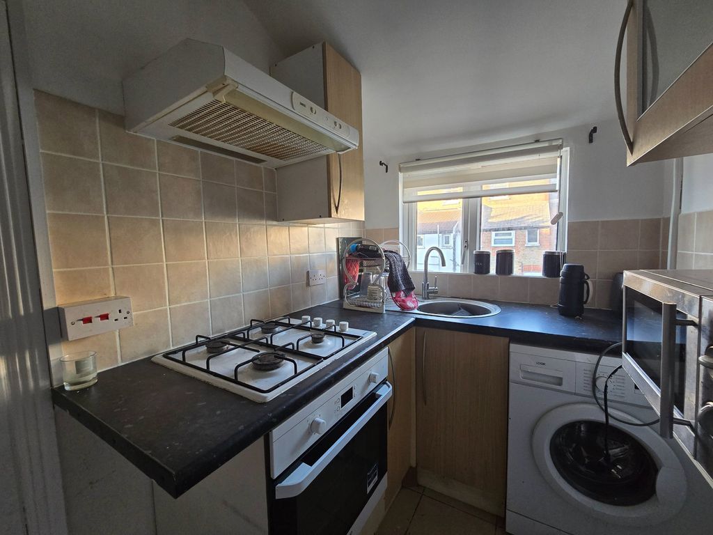 Property photo 3 of 6