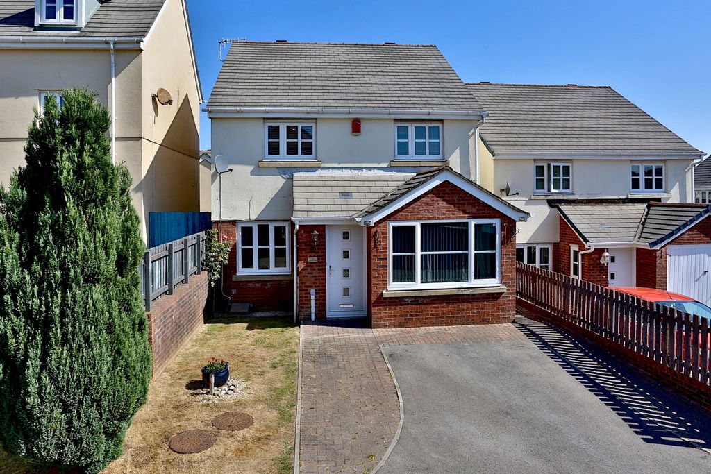 Property photo 1 of 30