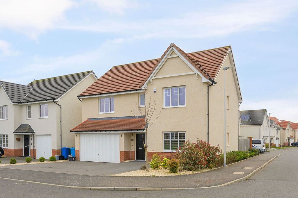 Additional image 36 of 5 bed detached house for saleMaggies Crescent, Larbert FK5