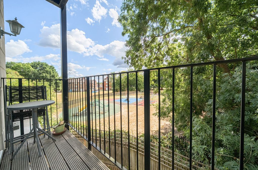 Property photo 1 of 17 1511119-10-6A86d4...