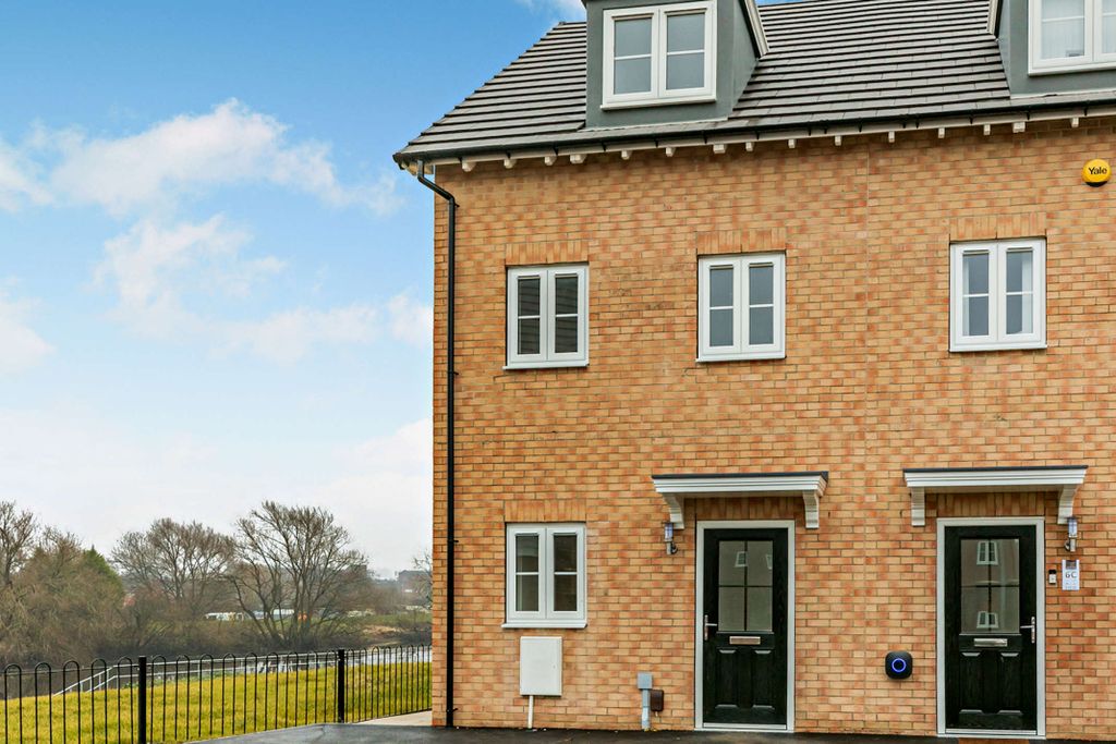 Property photo 1 of 13 Street View