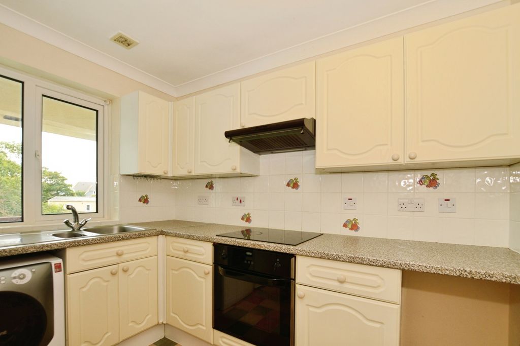 Property photo 3 of 14 Photo