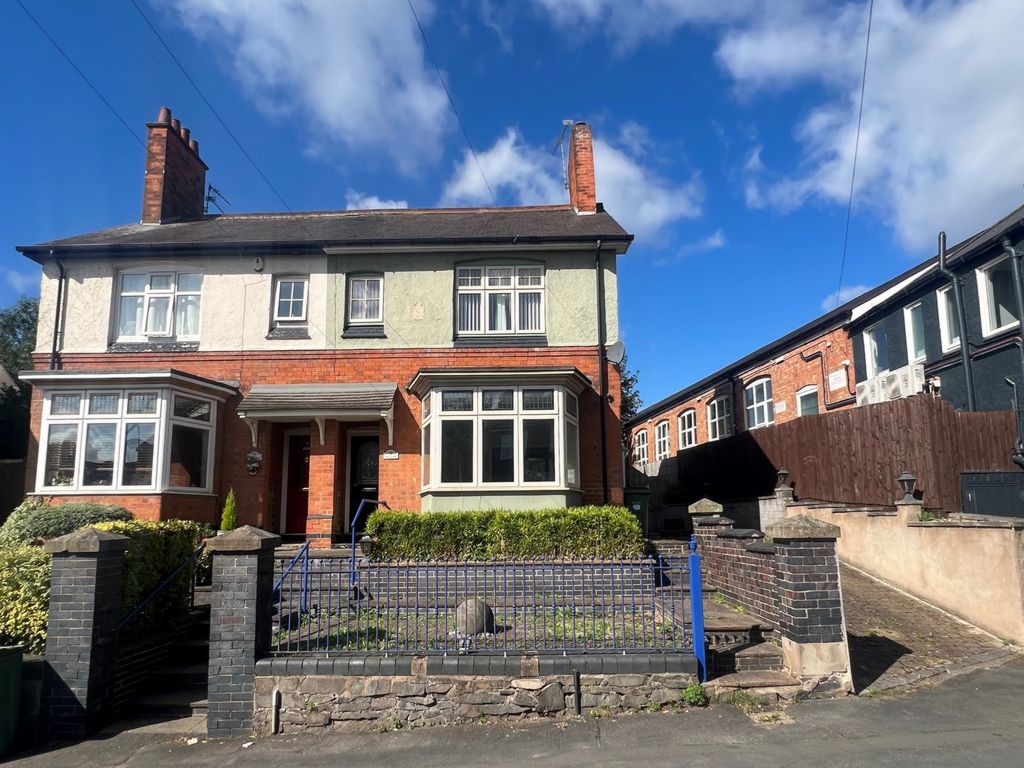 Property photo 1 of 13 Front