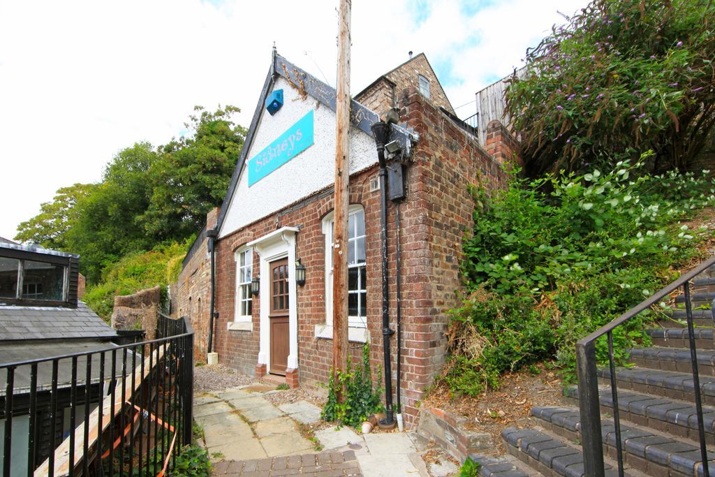 Property photo 1 of 10 Photo 1
