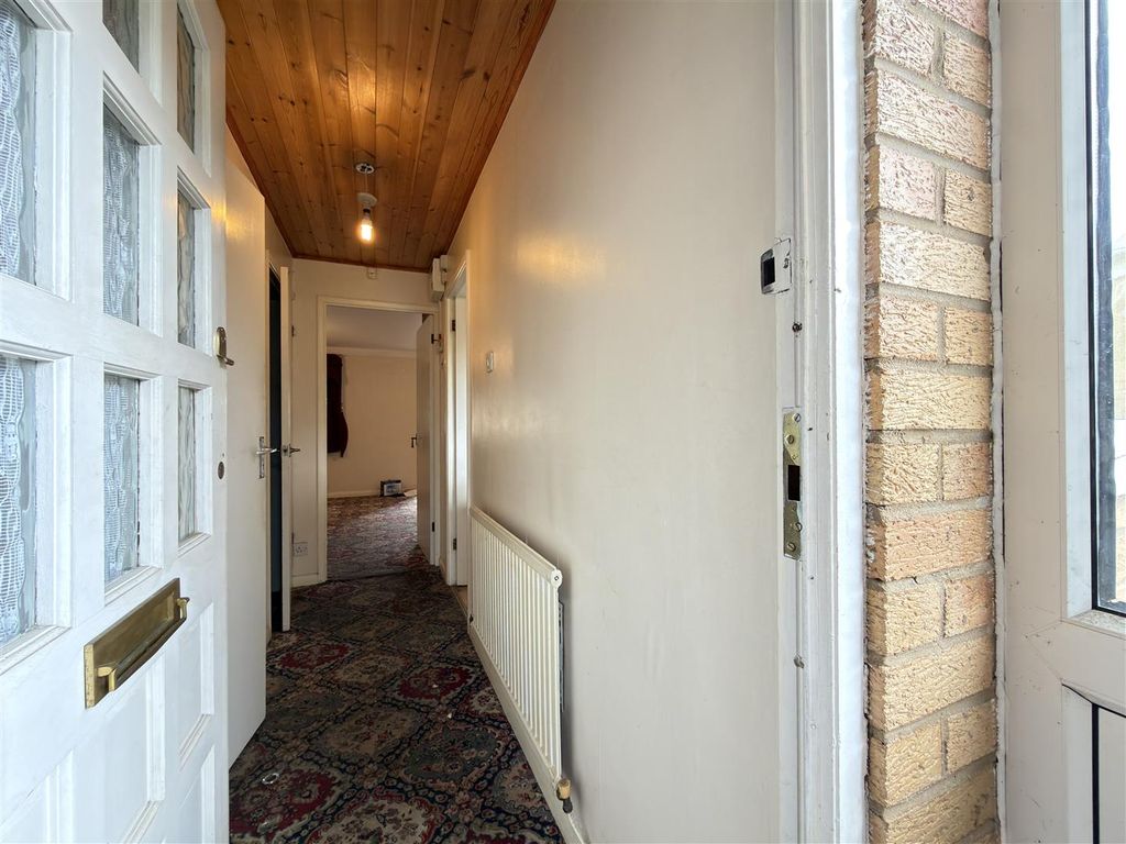 Property photo 2 of 17 Porch