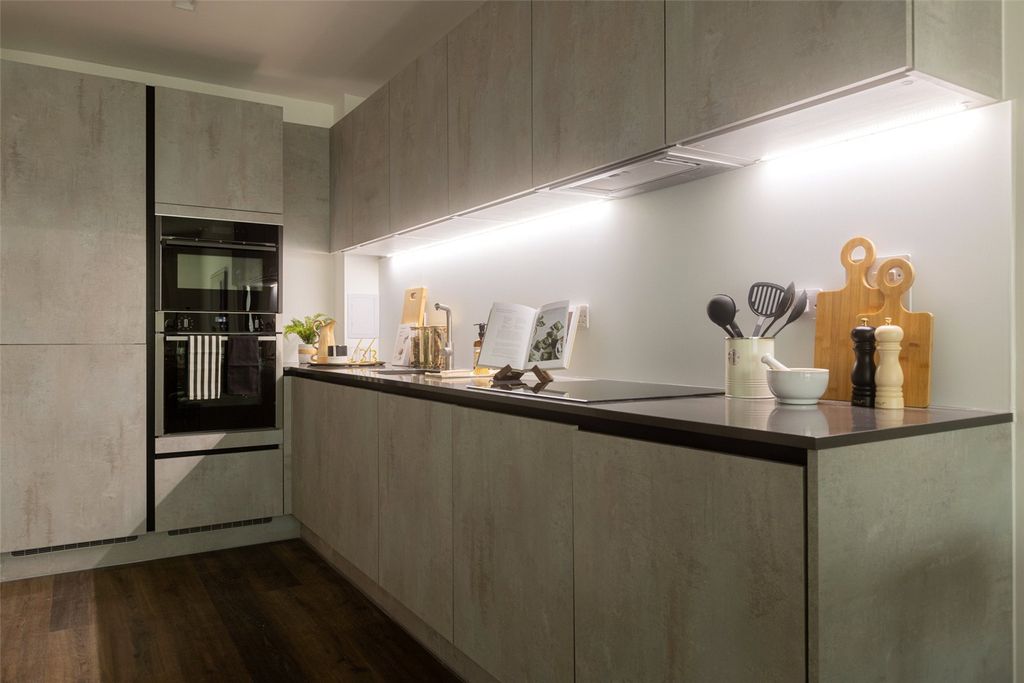 Property photo 3 of 13 Kitchen