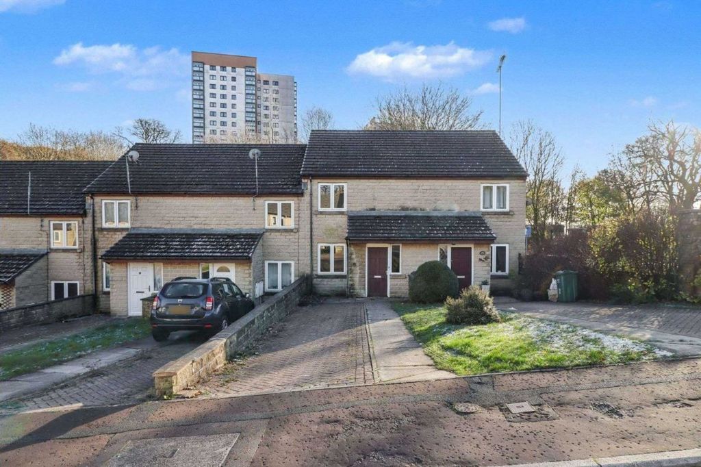 Property photo 1 of 2