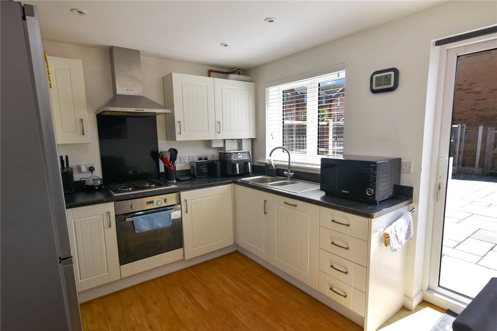 Property photo 3 of 13 Picture No. 05