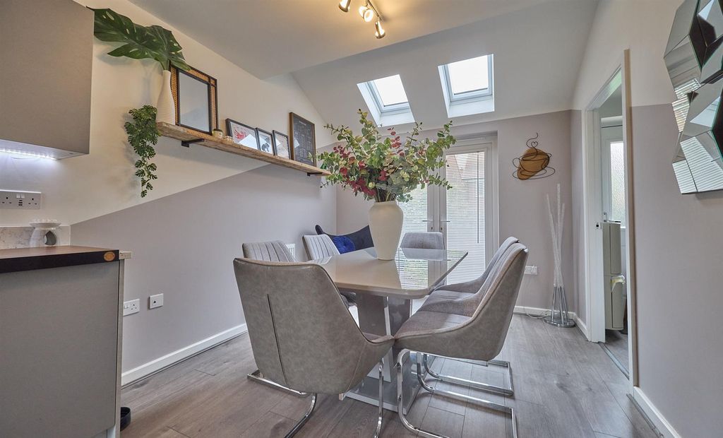 Property photo 2 of 25 Lapwing Drive_6.Jpg