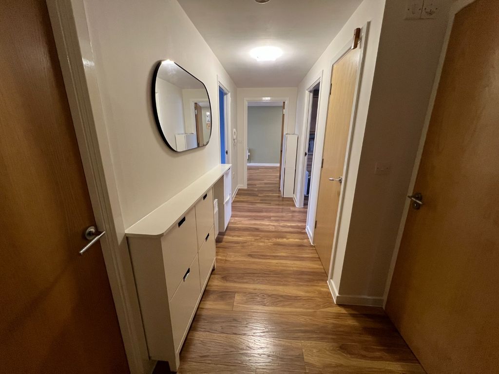 Property photo 2 of 11 4965992