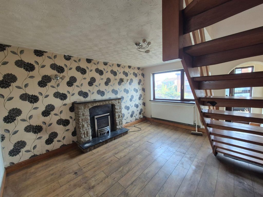 Property photo 1 of 3