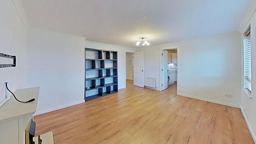 Property photo 2 of 12 Picture No. 02