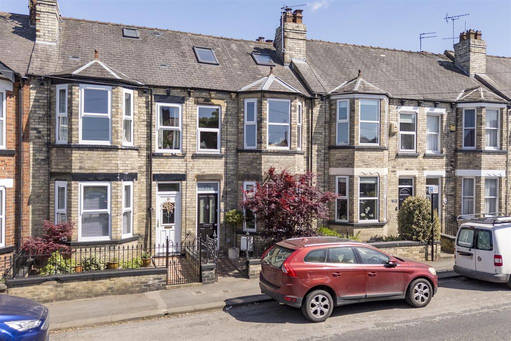Property photo 1 of 45 176_Bishopthorpe_Road_50.Jpg