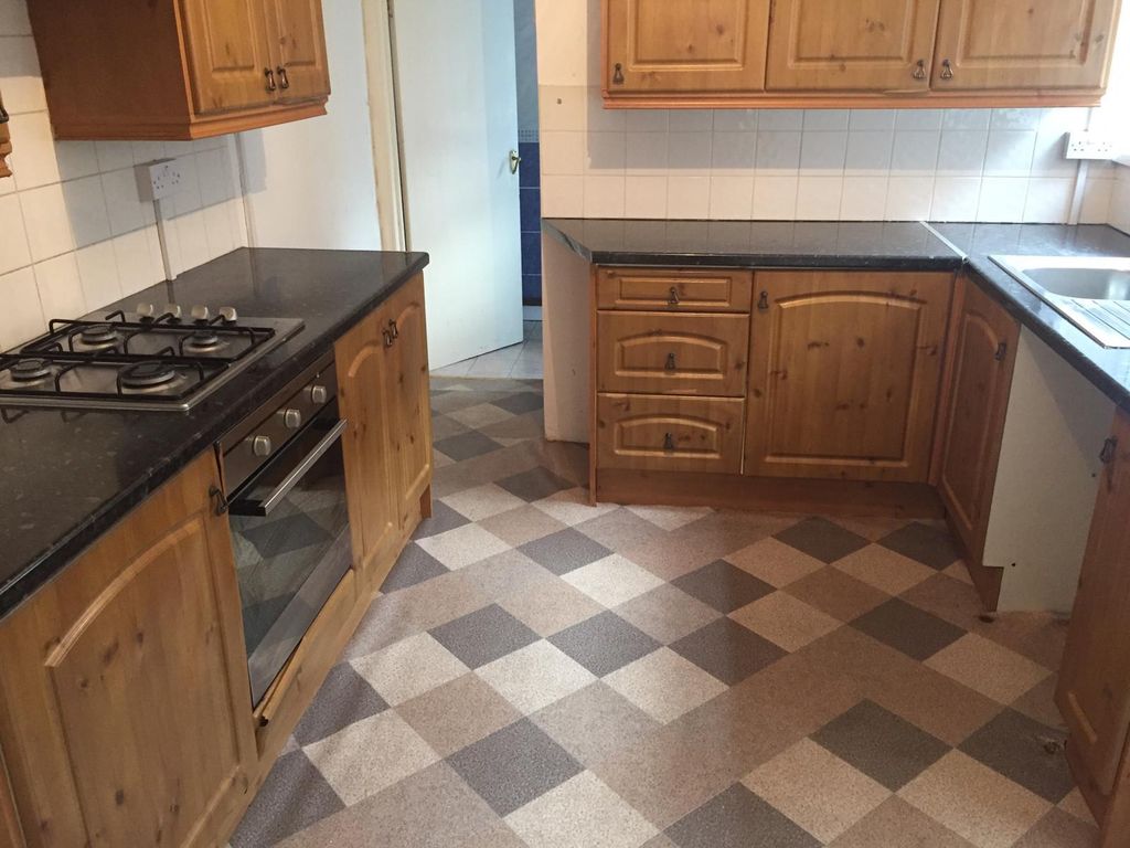 Property photo 2 of 9 Balcony