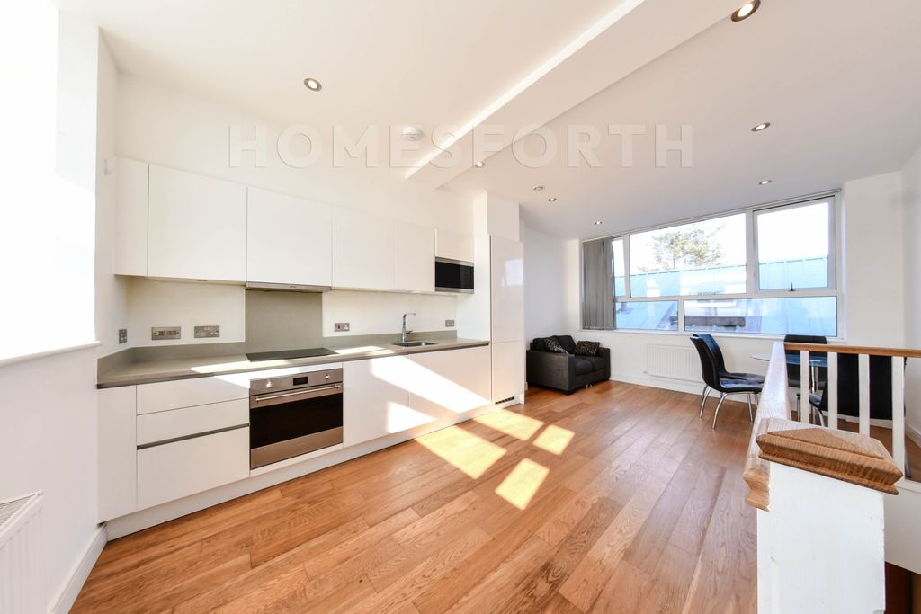 Property photo 1 of 15 Photo 8