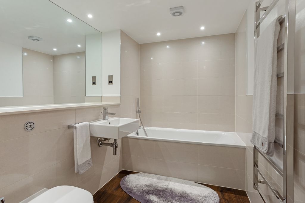 Additional image 9 of 2 bed flat for saleAlexandra Terrace, Guildford GU1