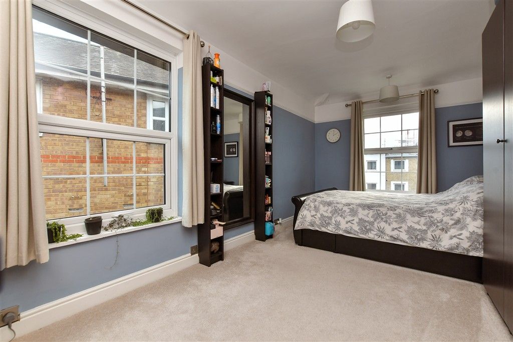 Property photo 2 of 11 Bedroom 1