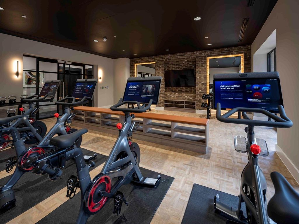 Property photo 3 of 12 Peloton Hub