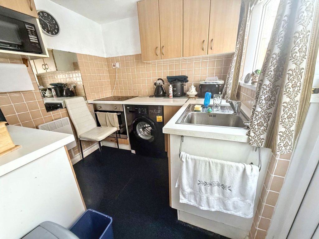 Property photo 3 of 8