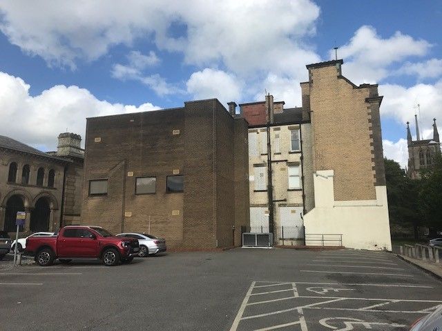 Property photo 2 of 6