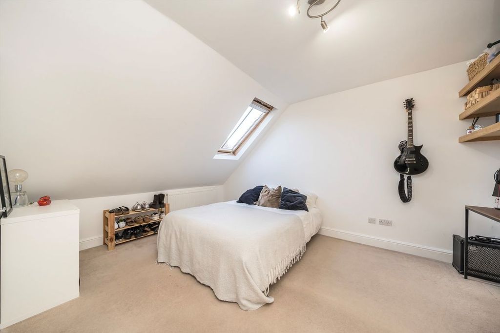 Property photo 3 of 7