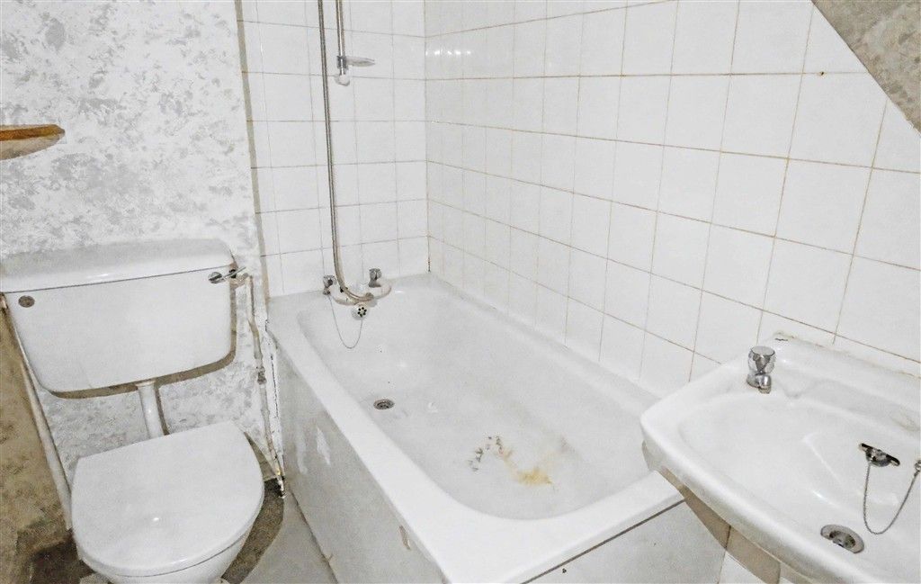 Property photo 3 of 5