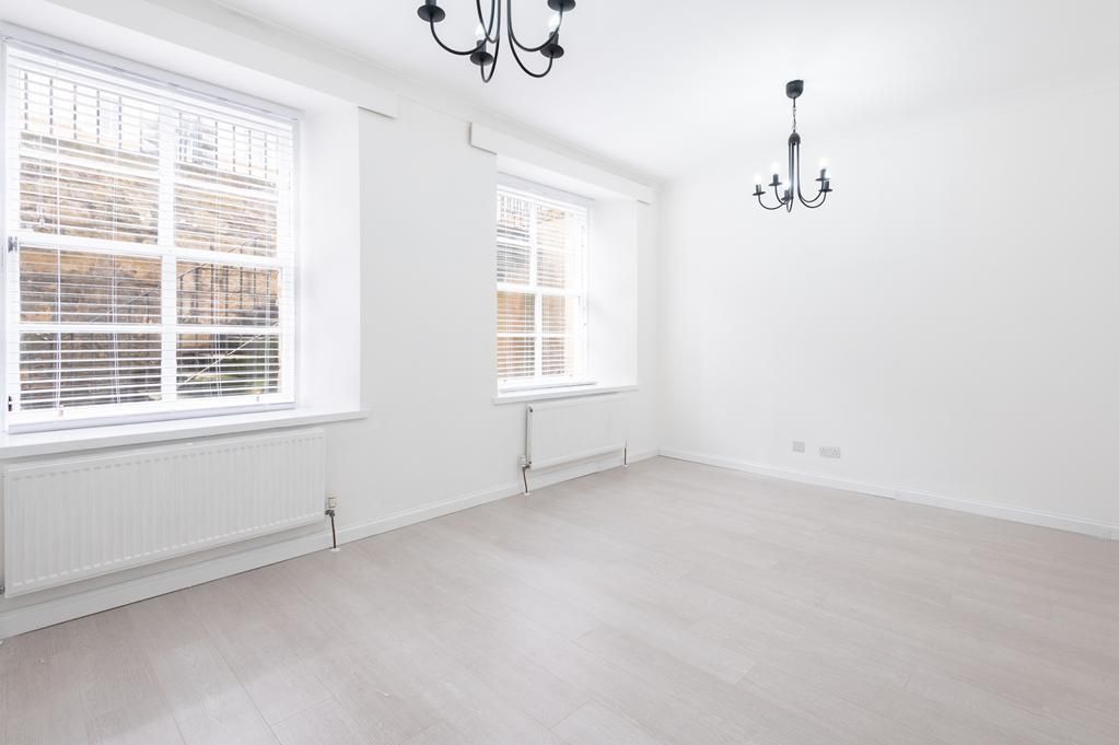 Property photo 2 of 18 Cup1474Seg Living Room.Jpg