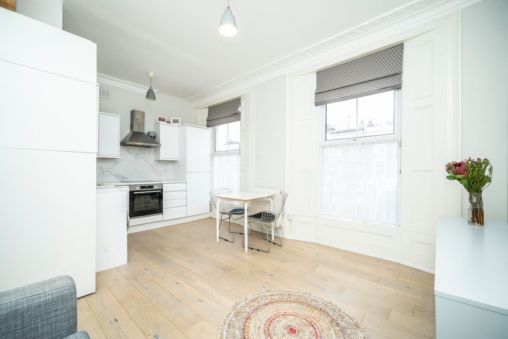 Property photo 3 of 5