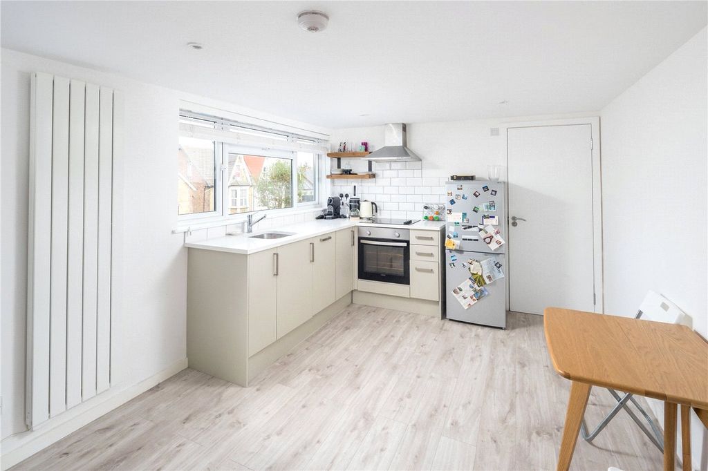 Property photo 1 of 11 Picture No. 09