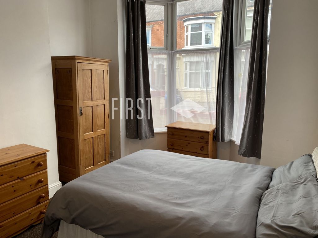 Property photo 1 of 13 Photo 6