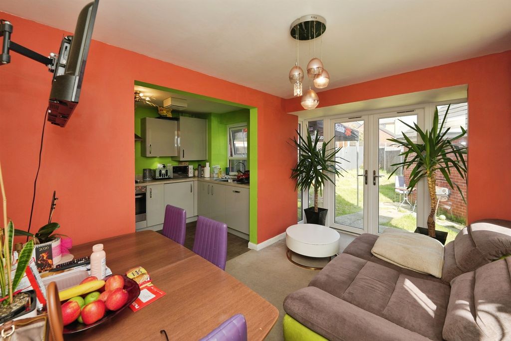 Property photo 2 of 16