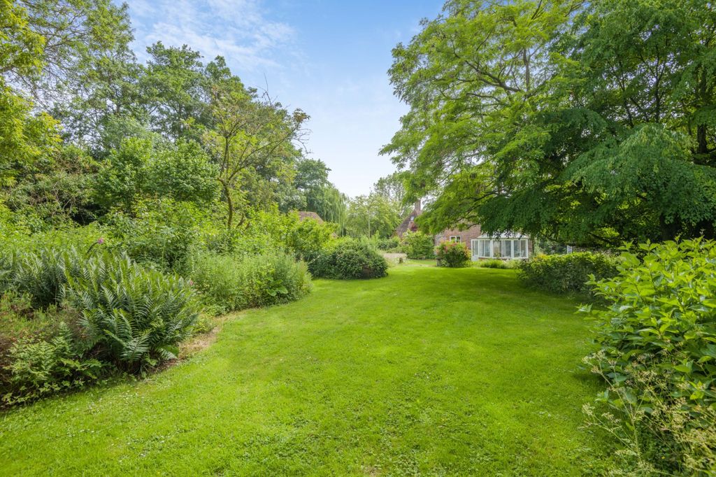Property photo 3 of 20 Grounds