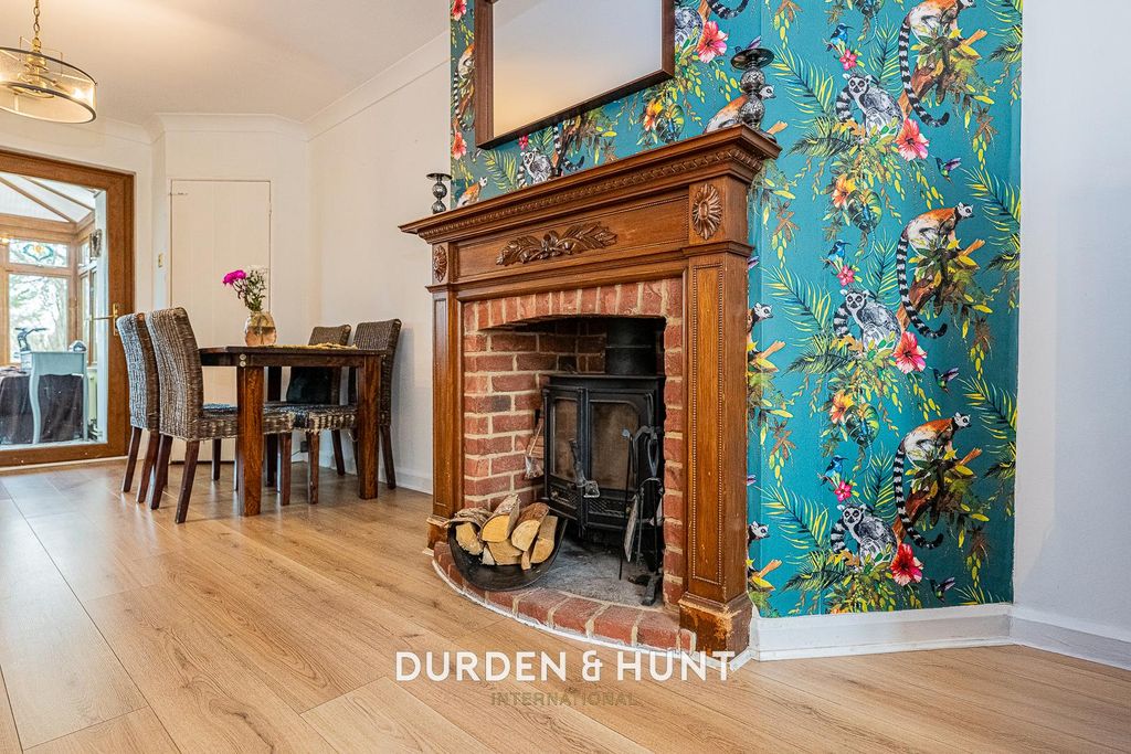 Property photo 3 of 26 Moreton-15.Jpg