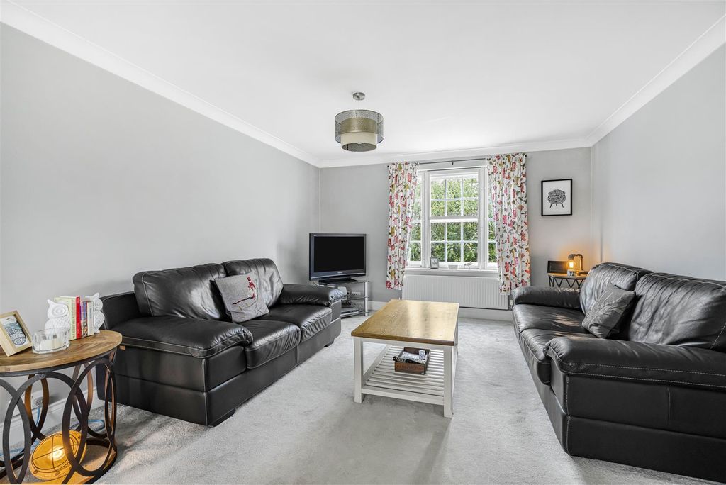 Property photo 2 of 17 18_41197.Jpg