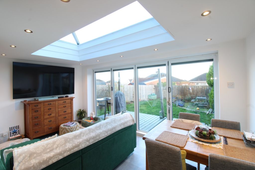 Property photo 3 of 10 Img_6898