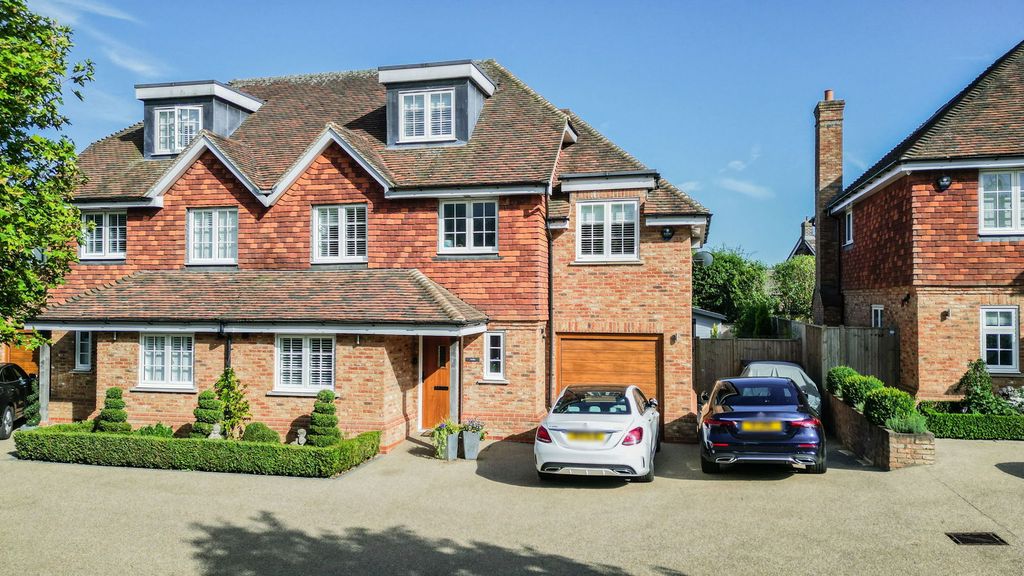 Property photo 2 of 17