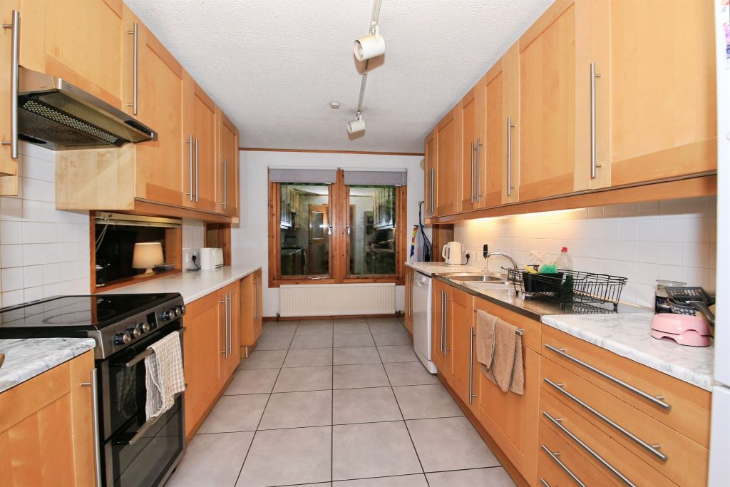 Property photo 3 of 20