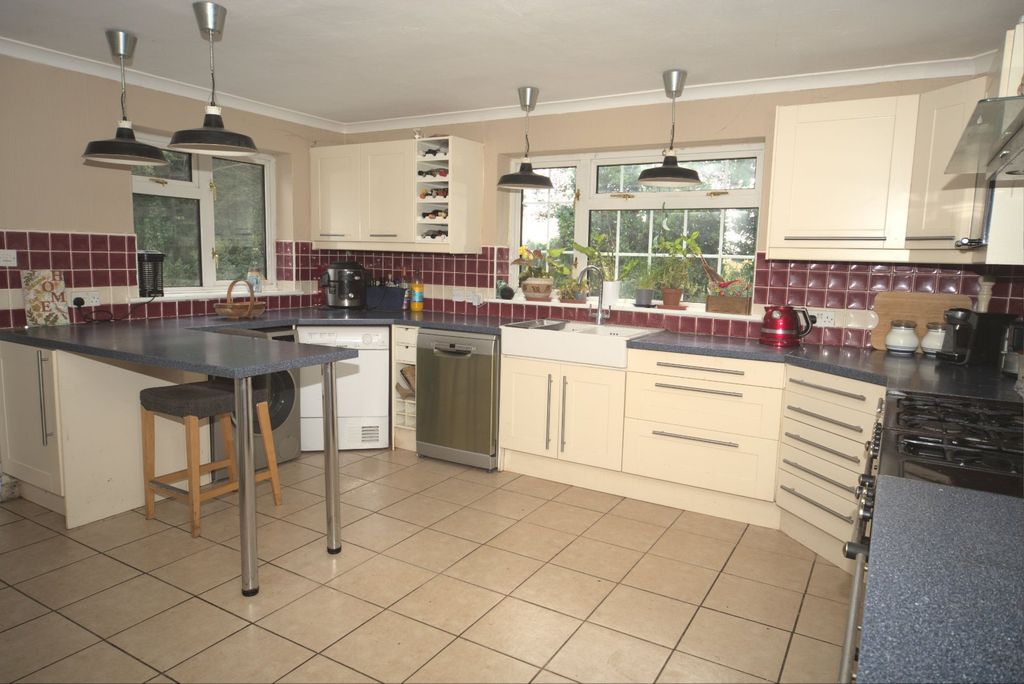 Property photo 2 of 8 Picture No. 06